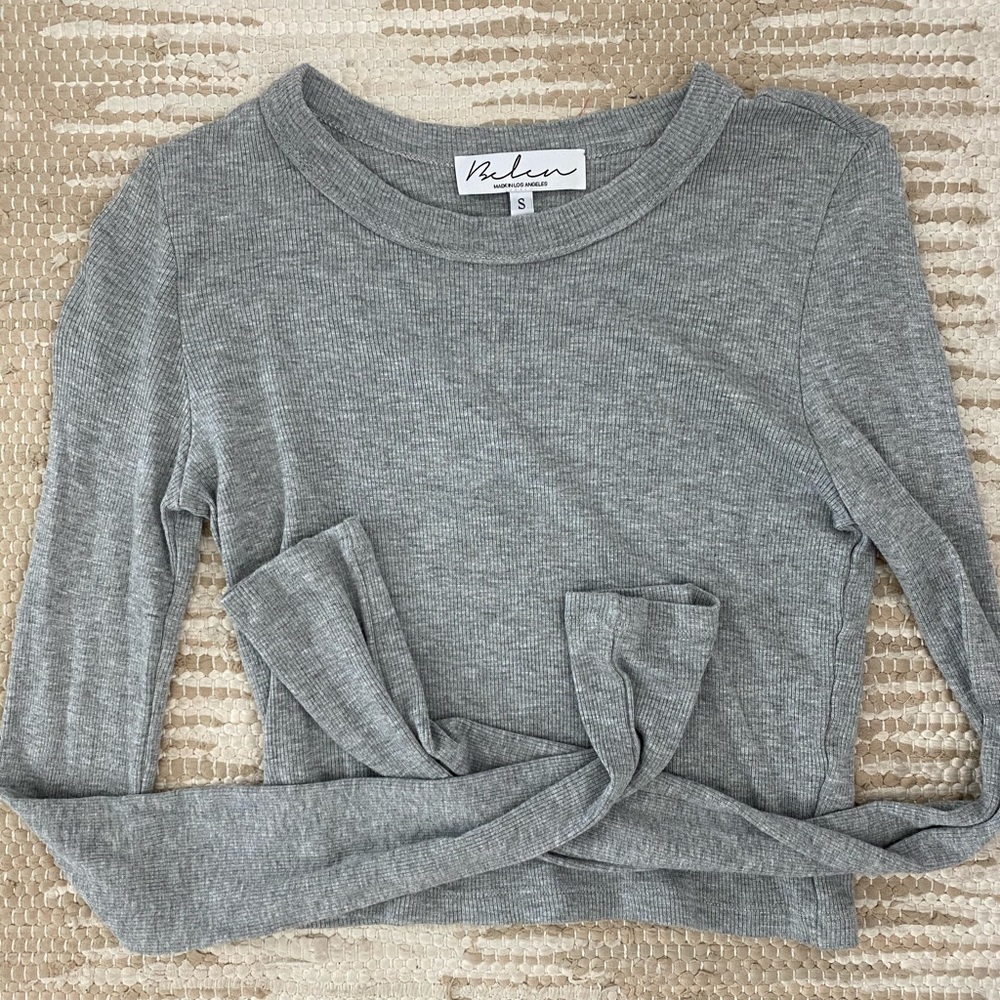 GREY LONGSLEEVE